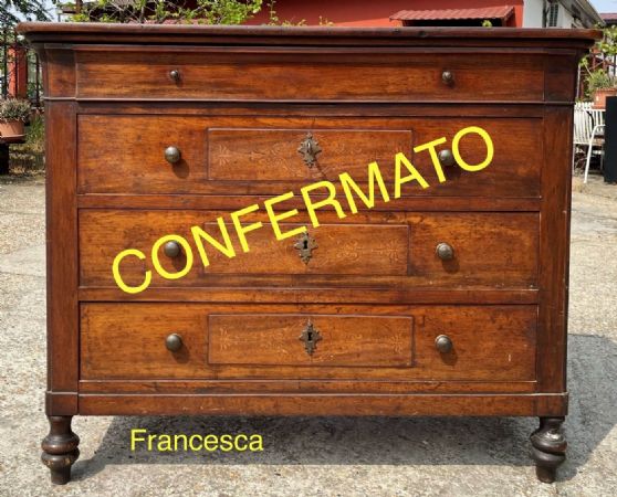 Walnut chest of drawers with inlays on the front