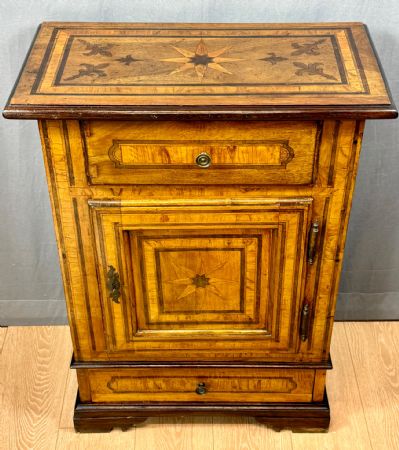 🥇Deliciosa Credenza com Incrustações do Século XVIII do Piemonte 🥇