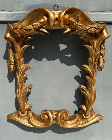 rara cornice scolpita e dorata