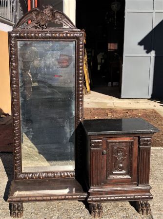 armoire en bois sculpté
    