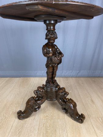 Introvabile tavolino Foresta Nera in patina Antico prima metà ‘800 