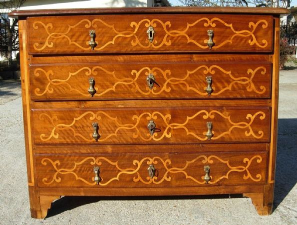 Inlaid chest of drawers