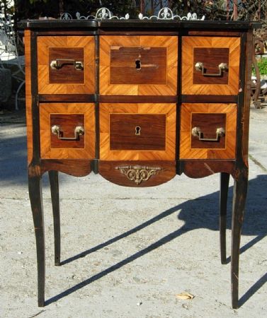 small chest of drawers