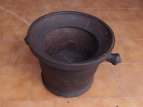 cast iron crucible