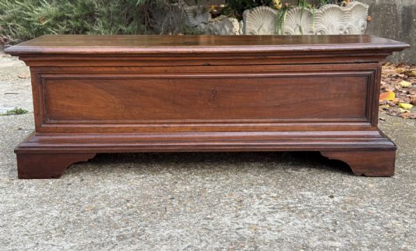 🥇Pequeno Baú de Nogueira Antigo do Século XVII do Piemonte 🥇