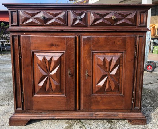 diamond-tipped sideboard
    