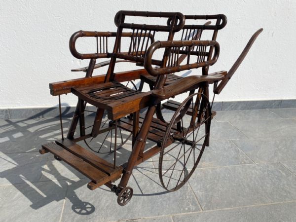  PASSEGGINO ANTICO A   DUE POSTI (PORTANTINA)