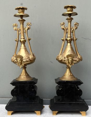 coppia di candelieri in marmo e bronzo