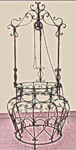 antica testa di pozzo decorativa