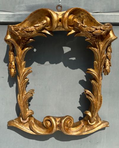 rara cornice scolpita e dorata