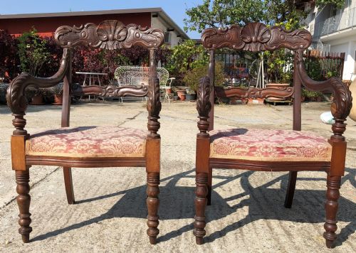 Paar genuesische Sessel aus dem 19. Jahrhundert
    