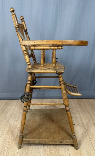 Bellissimo seggiolone per bimbi trasformabile in banco epoca 1870/80.