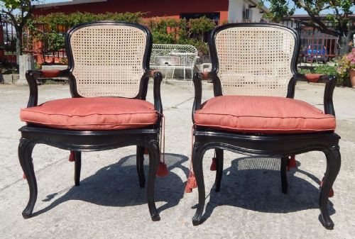 Paire de fauteuils
    