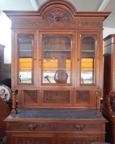 credenza con alzata