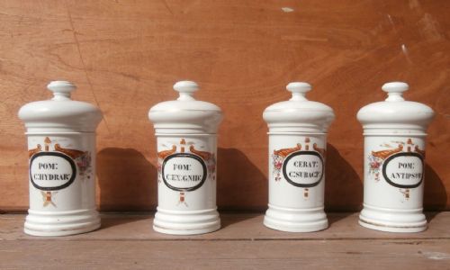 Oito vasos de farmácia