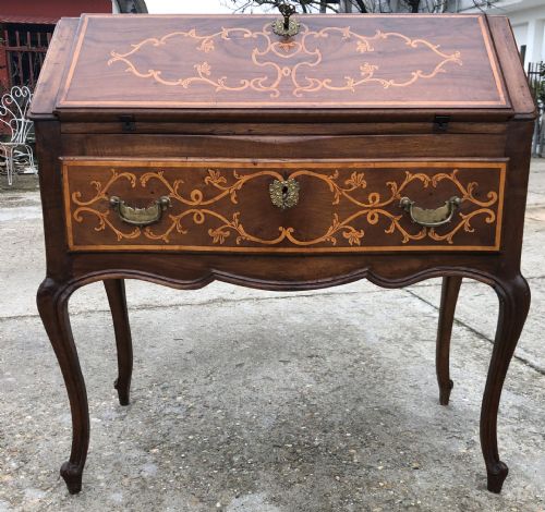 chest of drawers with flap, inlaid
    