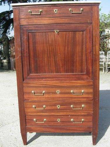 Secretaria en madera de caoba del '800.
    