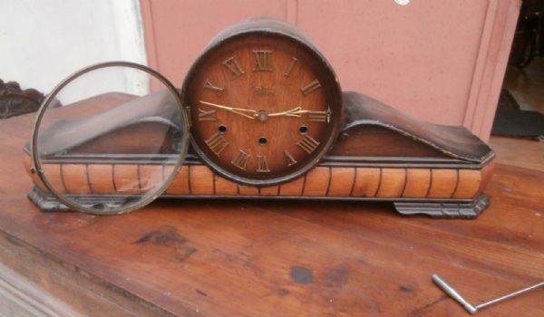 Relógio Art- Deco