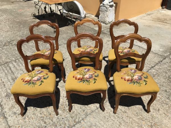Seis hermosas sillas de época Louis Philippe
    