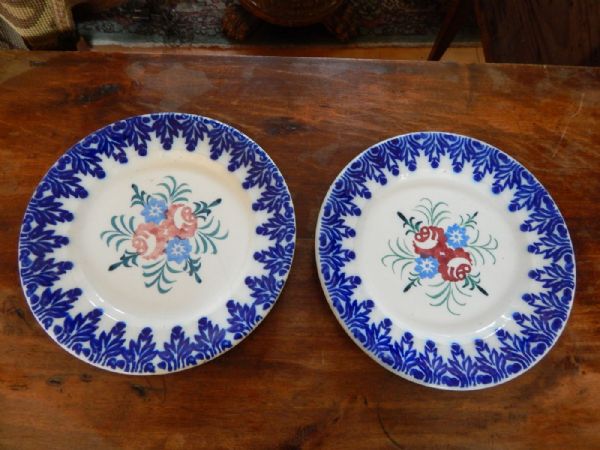 two dishes with roses and flowers