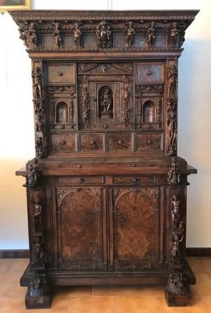 Genovese important cabinet of 1500-1600