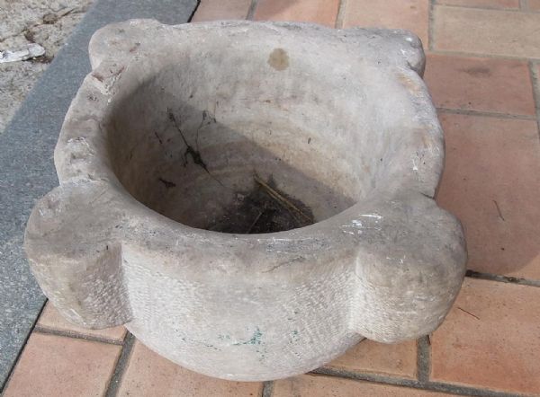 mortero de mármol