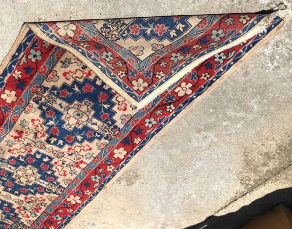 alfombra bukhara
    