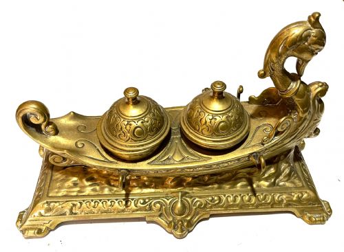 calamaio in bronzo dorato, con gondola