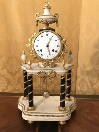 Uhr, Jahrgang 1810/15 Paris
    